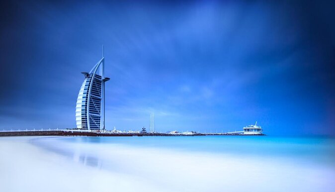 33Ft Private Yacht Rental On New Year's Eve 2025 - Key points at a glance