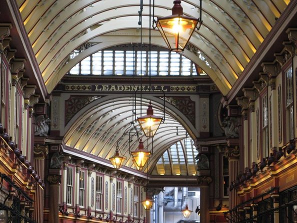A Christmas Carol and Charles Dickens Old London Walking Tour - Five things to know before you book