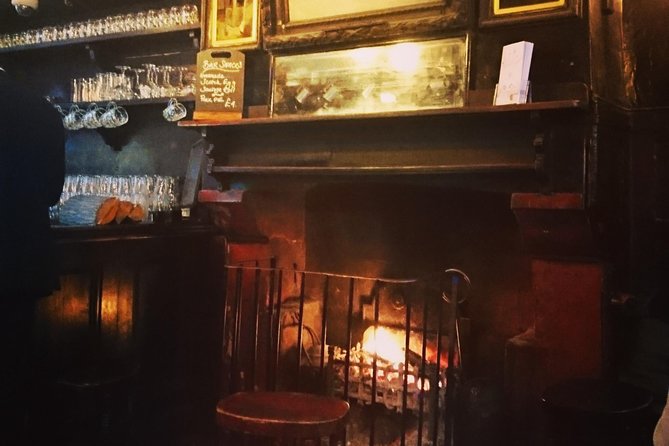 A Christmas Carol and Charles Dickens Old London Walking Tour - Why this Dickens tour feels different