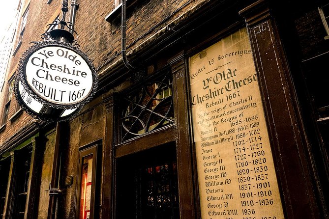 A Christmas Carol and Charles Dickens Old London Walking Tour - Walking, timing, and practical planning