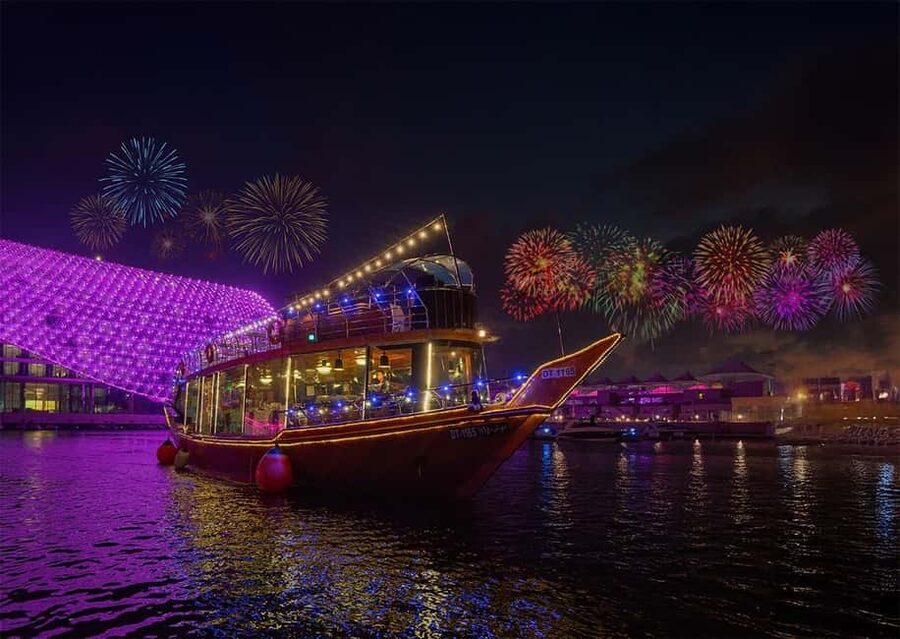 Abu Dhabi: New Year's Eve Yas Island Dhow Dinner Cruise - The opening hour: boarding, views, and getting settled