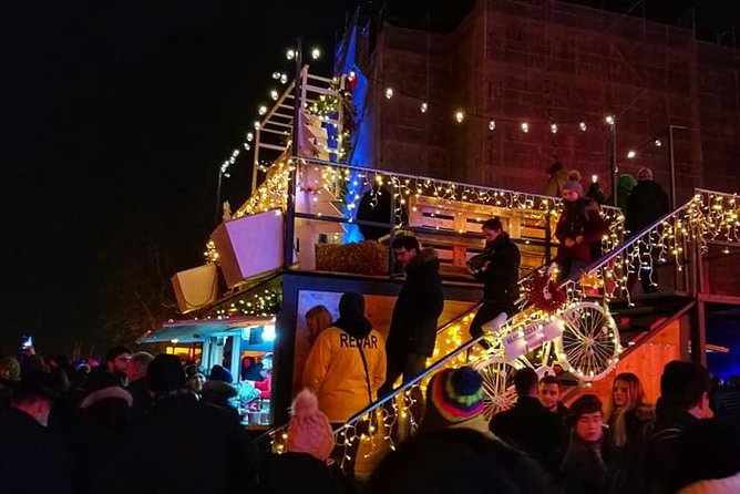Advent in Zagreb - guided walking tour - Taking the funicular and the Zakmardijeve stairs