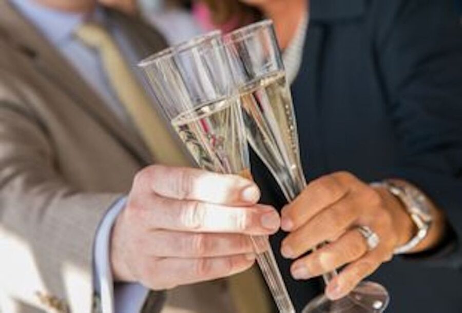 Baltimore: Christmas Day Gourmet Brunch or Dinner Cruise - What the two-hour or three-hour schedule feels like