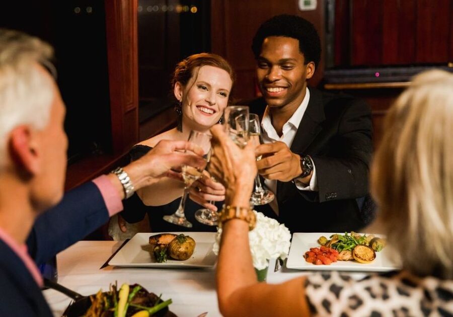 Baltimore: Christmas Eve Gourmet Brunch or Dinner Cruise - What Christmas Eve on the Patapsco River feels like