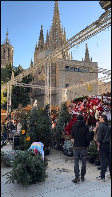 Barcelona: Christmas Lights and Markets Bike Tour - Pace, Fitness, and What to Wear