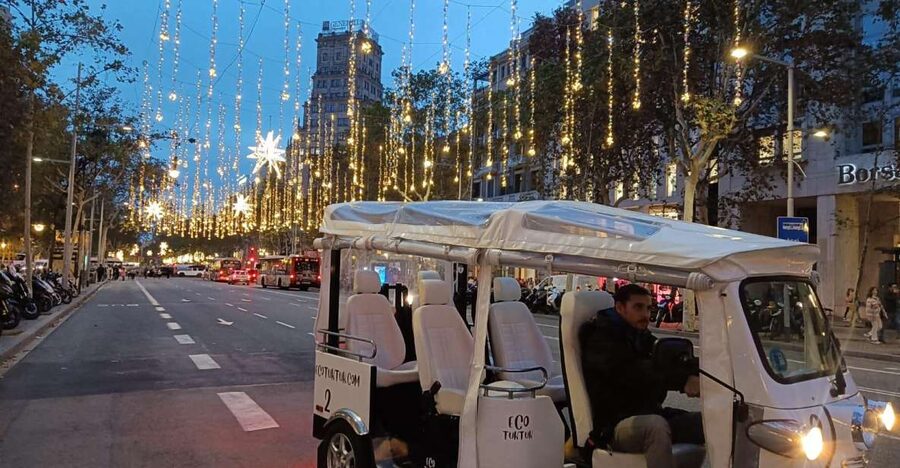 Barcelona: Private Christmas Lights Tour by Eco Tuk Tuk - Starting at Carrer de Casp 13