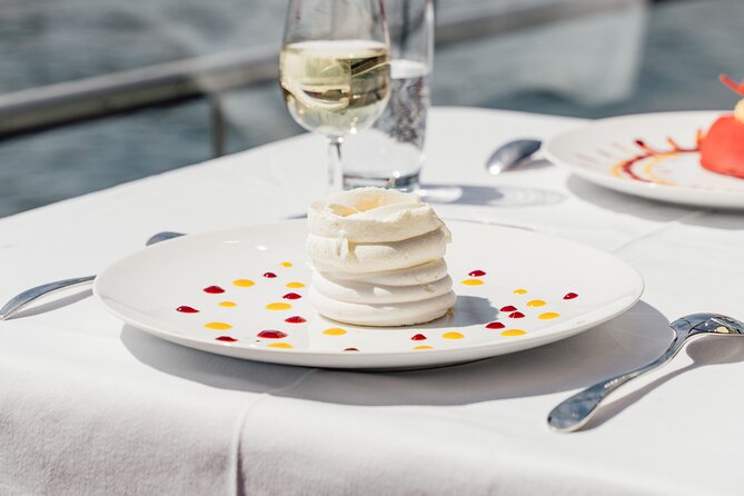 Bateaux Mouches Christmas Special Lunch Cruise in Paris - The meal: festive, filling, and not guaranteed to impress