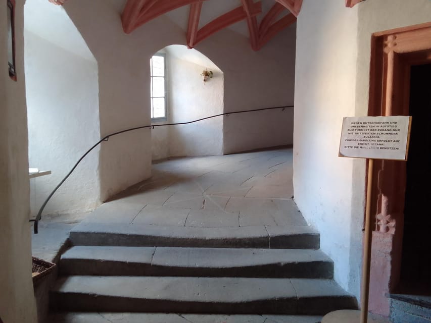 Bayreuth: Christmas city tour in German - Who should book this walking tour?