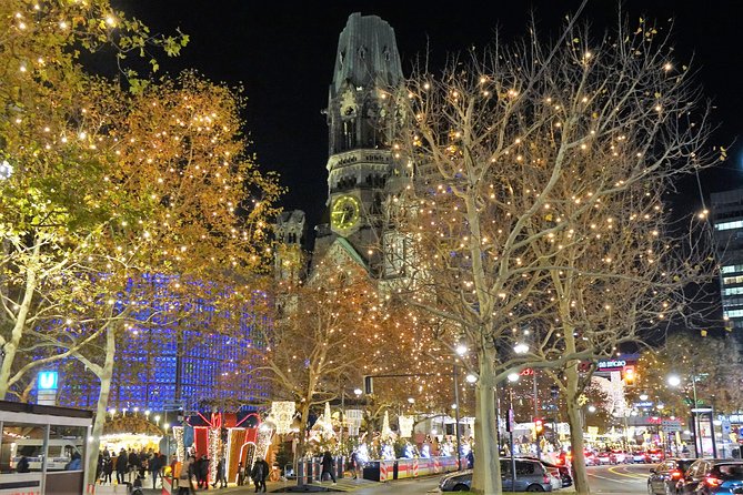 Berlin Christmas Lights Live Tour + Mulled Wine & Gingerbread - Unter den Linden in the evening