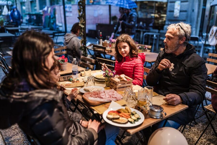 Bologna: 2-Hour Private Local's Christmas - Christmas traditions beyond the usual picture