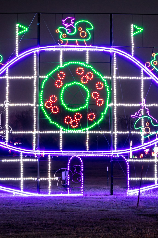 Branson: Lights of Joy Christmas Drive-Thru - Meeting Santa On Select Nights
