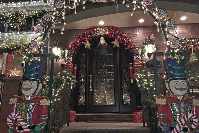 Brooklyn Christmas Lights Walking Tour at Dyker Heights - Getting to Brooklyn and returning afterward