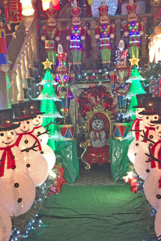 Brooklyn: Dyker Heights Christmas Walking Tour - Why Dyker Heights Became New York’s Christmas-Lights Capital