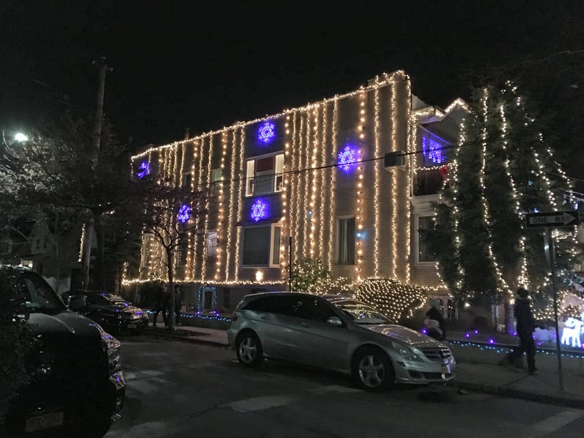 Brooklyn: Dyker Heights Christmas Walking Tour - How the $21 Price Holds Up