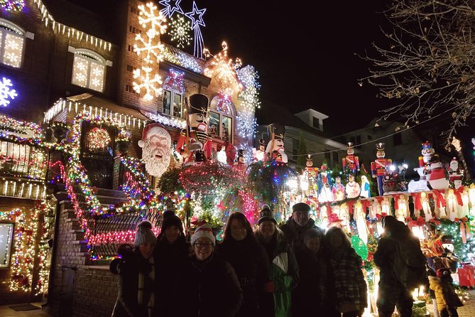 Brooklyn Dyker Heights Christmas Wonderland Bus Tour - The main event: one hour in Dyker Heights