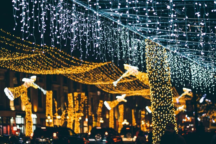 Brussels: Christmas Market Magic Walking Tour with a Local - Why the eight-person limit matters