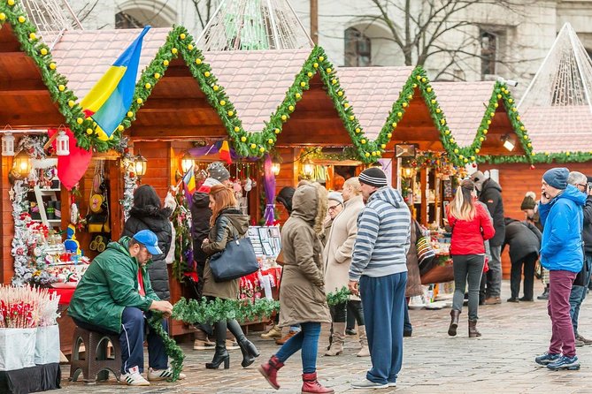 Bucharest: Tour of Christmas traditions & decorations - What the guide adds to the evening