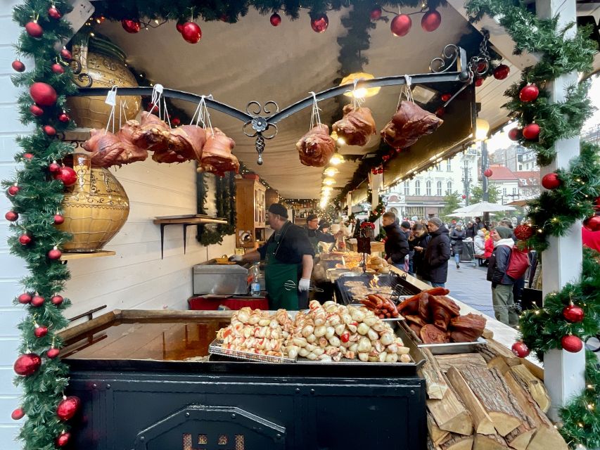 Budapest: Christmas Market Guided Walking Tour with Tastings - The Historical Coffee House Stop