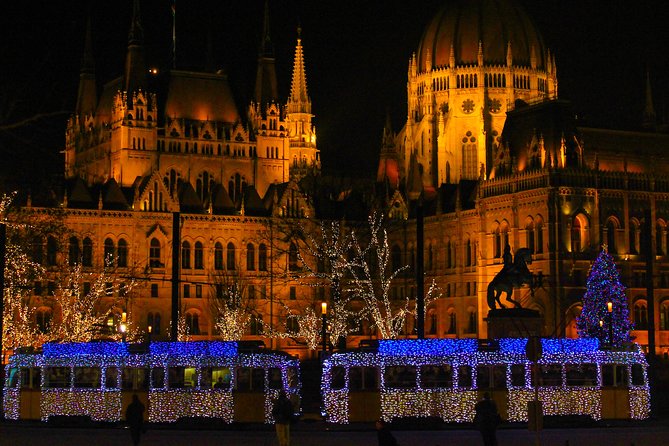 Budapest Christmas Walking Tour & Entry to St Stephen's Basilica - What this Budapest Christmas tour is really like