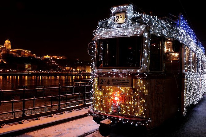 Budapest Wonderland - A Christmas Market Tour with Chimney Cake & Mulled Wine - Szent István Square and the first market stop