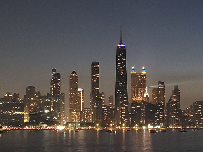 Chicago: Christmas Eve Lake Michigan Gourmet Dinner Cruise - FAQ