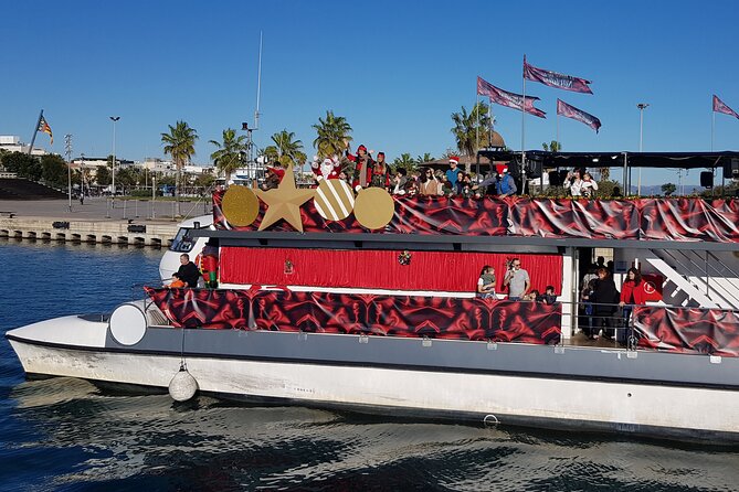 Christmas Boat Experience in Valencia - The Grinch Brings the Mischief