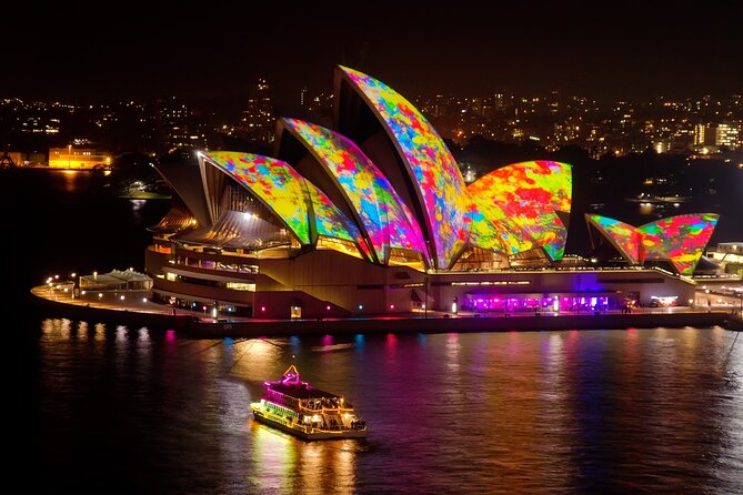 Christmas Day Dinner Cruise on Sydney Harbour - The Opera House appears during dinner