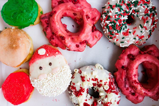 Christmas Delights: Festive Tea & Doughnuts at Borough Market - Borough Market adds the local setting