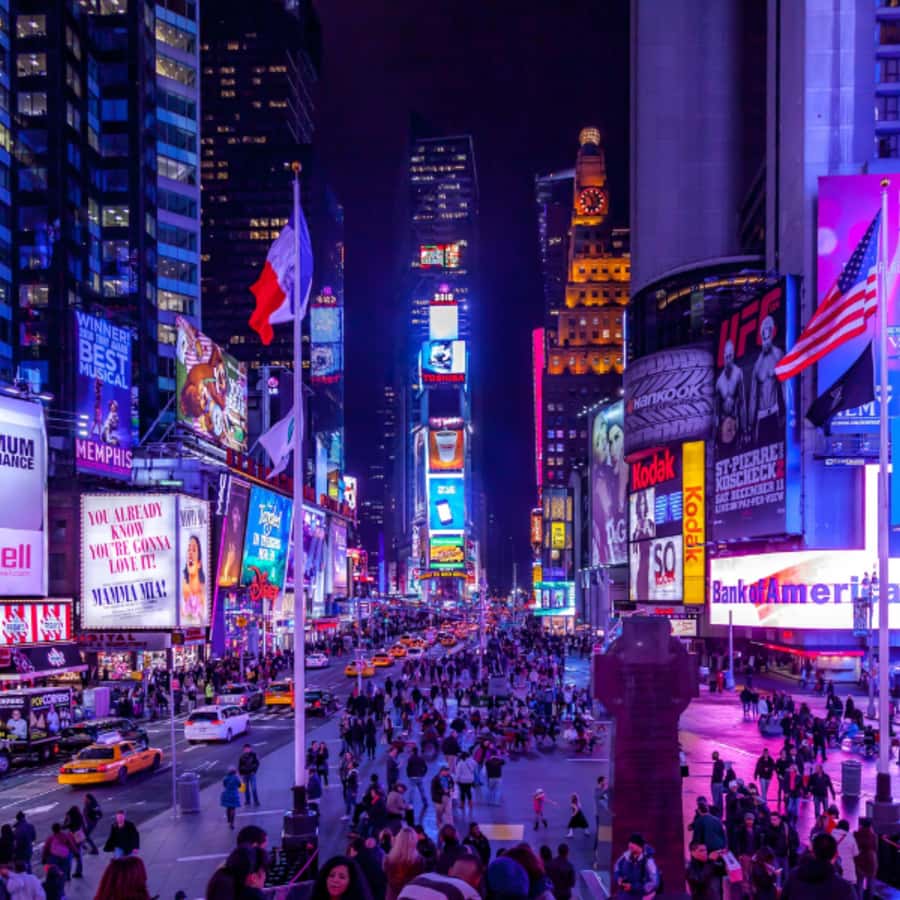 Christmas in New York: Pedicab Tour & Rockefeller Tree - Bryant Park Winter Village and its 15-minute pause