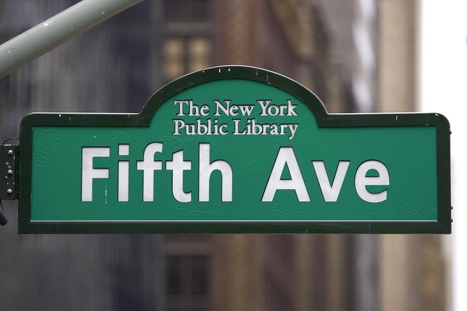 Christmas in New York: Private Holiday History Tour - Key points at a glance