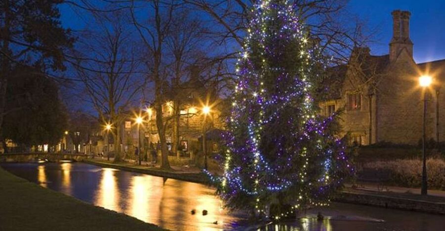 Christmas in Oxford, the Cotswolds and Stratford with Lunch - Oxford: college courtyards and old lanes