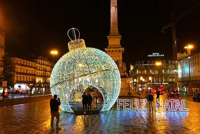 Christmas Lights Lisbon Tour with a Local in Private Eco Tuk Tuk - What the one-hour schedule really gives you