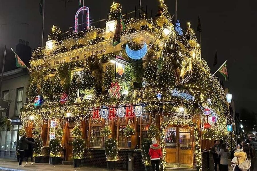 Christmas Lights Taxi Tour with Hotel Pickup - Why a taxi works so well for London at Christmas