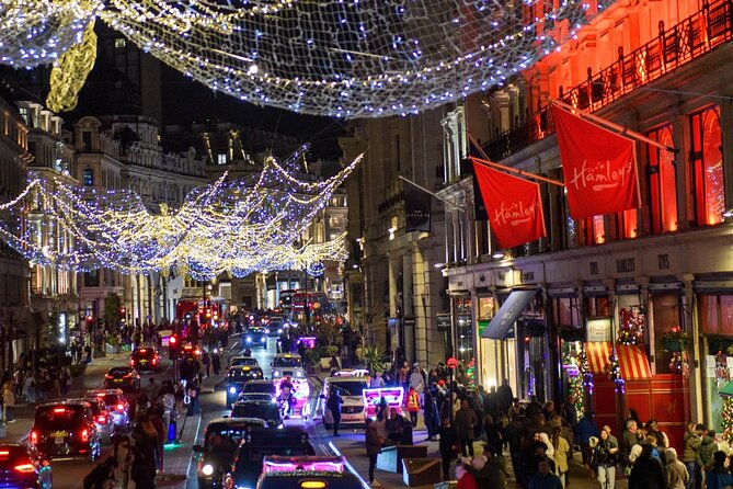Christmas Lights Tour by Vintage Bus in London - Meeting at Embankment and making the evening easy