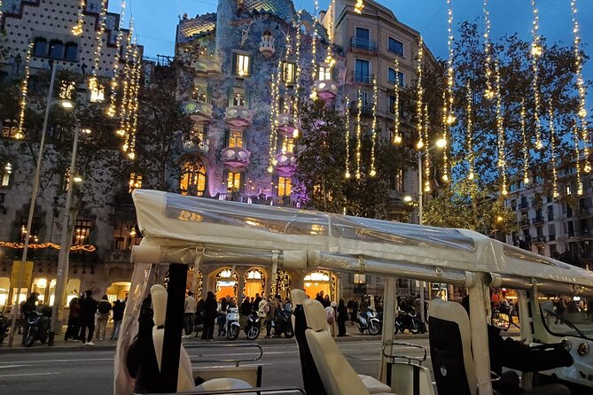 Christmas Lights Tour of Barcelona in Private Eco Tuk Tuk - Starting on Carrer de Casp and Paseo de San Juan