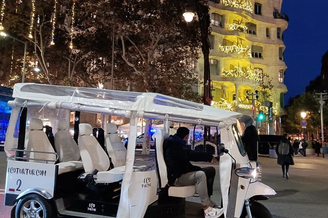 Christmas Lights Tour of Barcelona in Private Eco Tuk Tuk - Passeig de Gracia and Gaudí’s illuminated façades