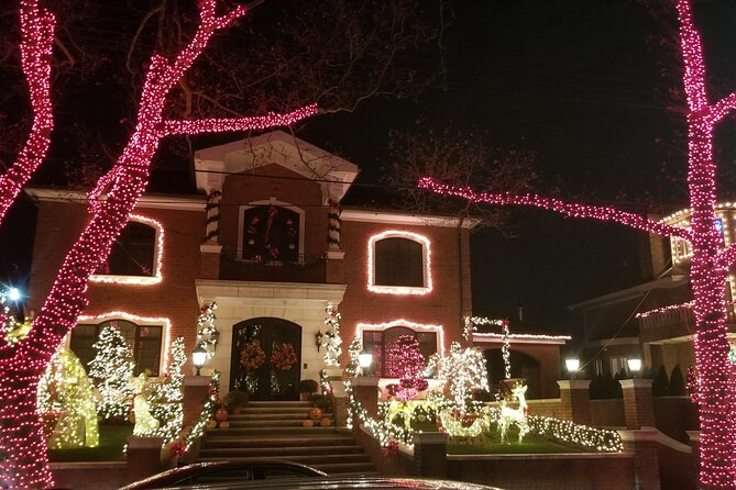 Christmas Lights Tour of Dyker Heights Brooklyn - Who will enjoy this tour most?
