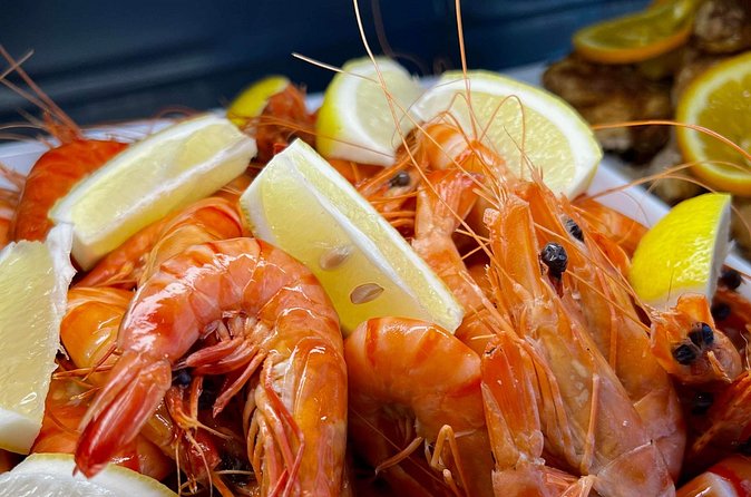 Christmas Lunch Cruise on Newcastle Harbour - Music, trivia, and the best-dressed contest