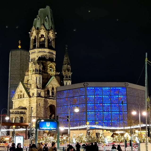 Christmas market lights tour bus through Berlin, free mulled wine (2.5 hours) - Starting beneath Kurfürstendamm’s Christmas lights