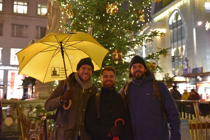 Christmas Market Vienna Tour - MuseumsQuartier brings music and light