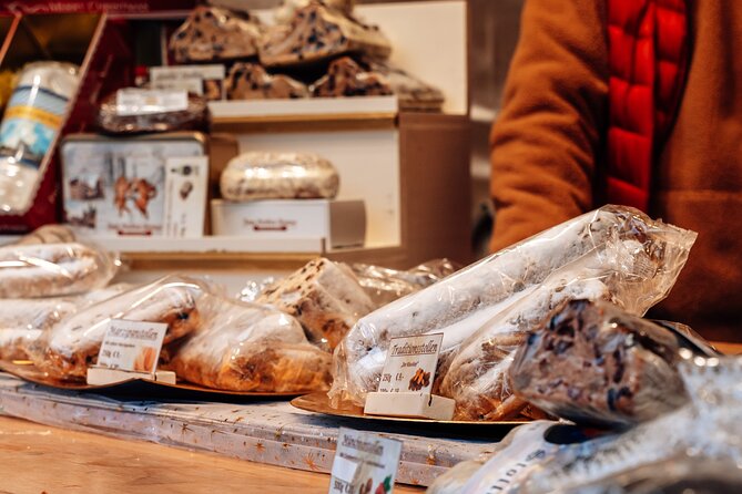 Christmas Markets Food Tour in Munich - Odeonsplatz and the medieval market