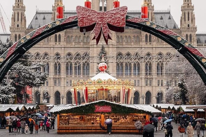 Christmas Markets & Shopping in Vienna - Swarovski crystals in a compact city-center stop