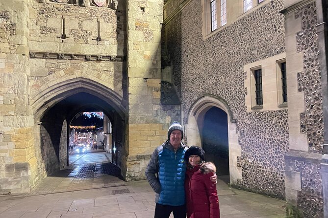 Christmas Mulled Wine Walk of Winchester - A Warm Start at Winchester’s Historic Gate