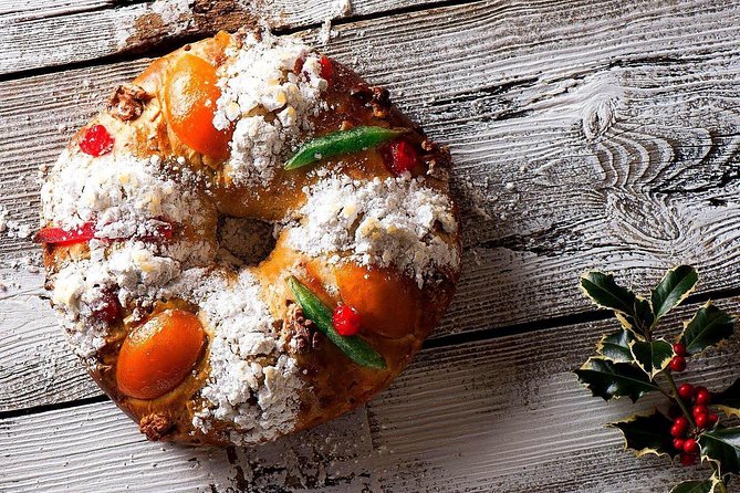 Christmas River Cruise with Typical Cake and Liquor - Cristo Rei and the south bank