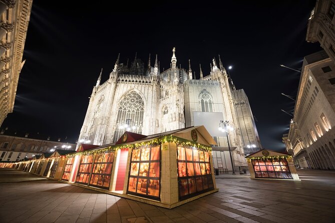 Christmas Time in Milan Walking Tour - Christmas lights beneath the Galleria Vittorio Emanuele II