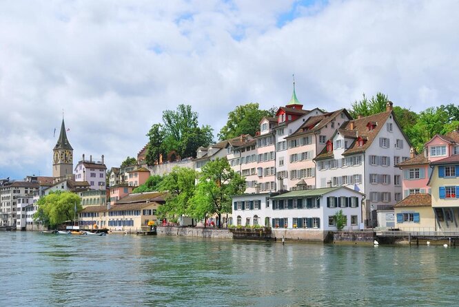 Christmas Walking Tour in Zürich: Exploring Holiday Charm - Key points at a glance