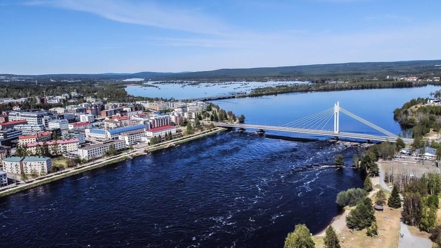 City tour and Santa Claus village visit in Lapland - Who will get the most from this outing