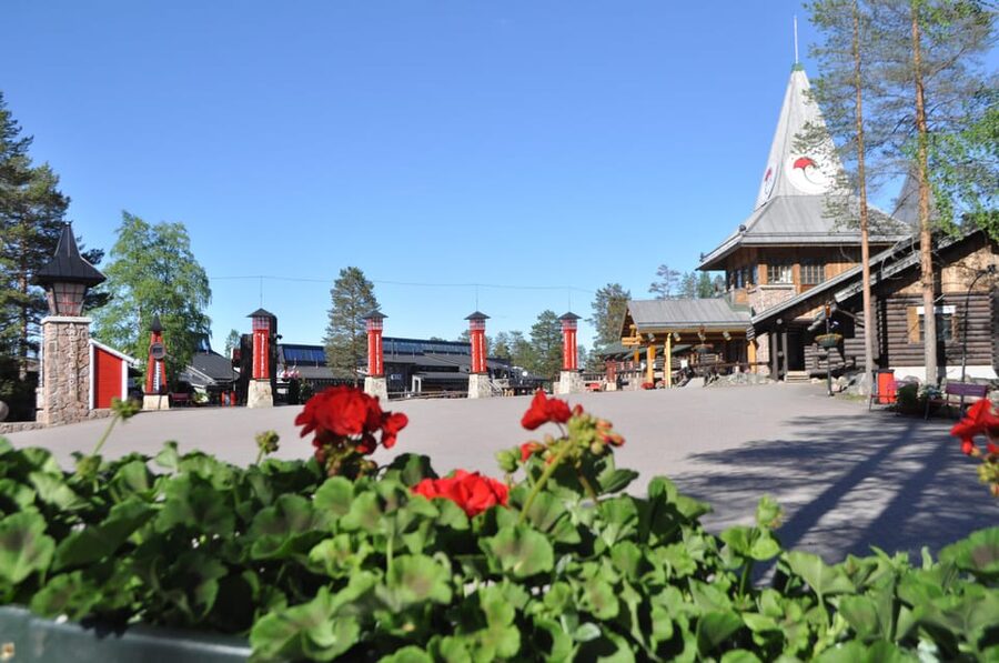 City tour and Santa Claus village visit in Lapland - Booking details worth checking first