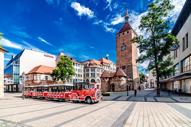 City tour through Nuremberg with the little train - Christmas tour - The English audio guide and its limits