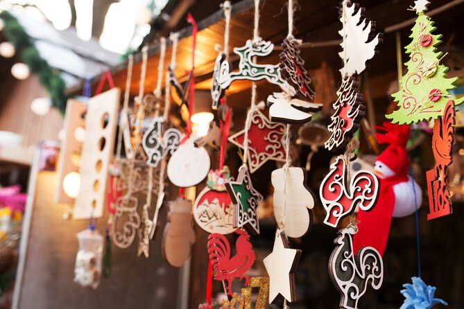 Discover Cologne's Christmas Market Magic with a Local - Who should book this experience?